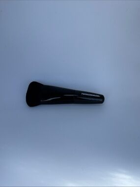 Tweezerman Black contour foundation Powder Brush - Soft Synthetic BNNB